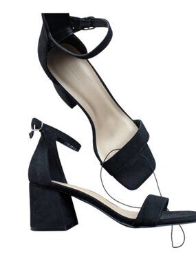 Forever 21 NWOT Faux‎ Suede Block Heel Ankle Strap Heels Size 7